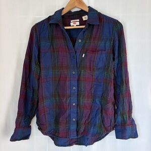 Levi's Casual Plaid Shirt - Blue and Purple boyfriend fit XS